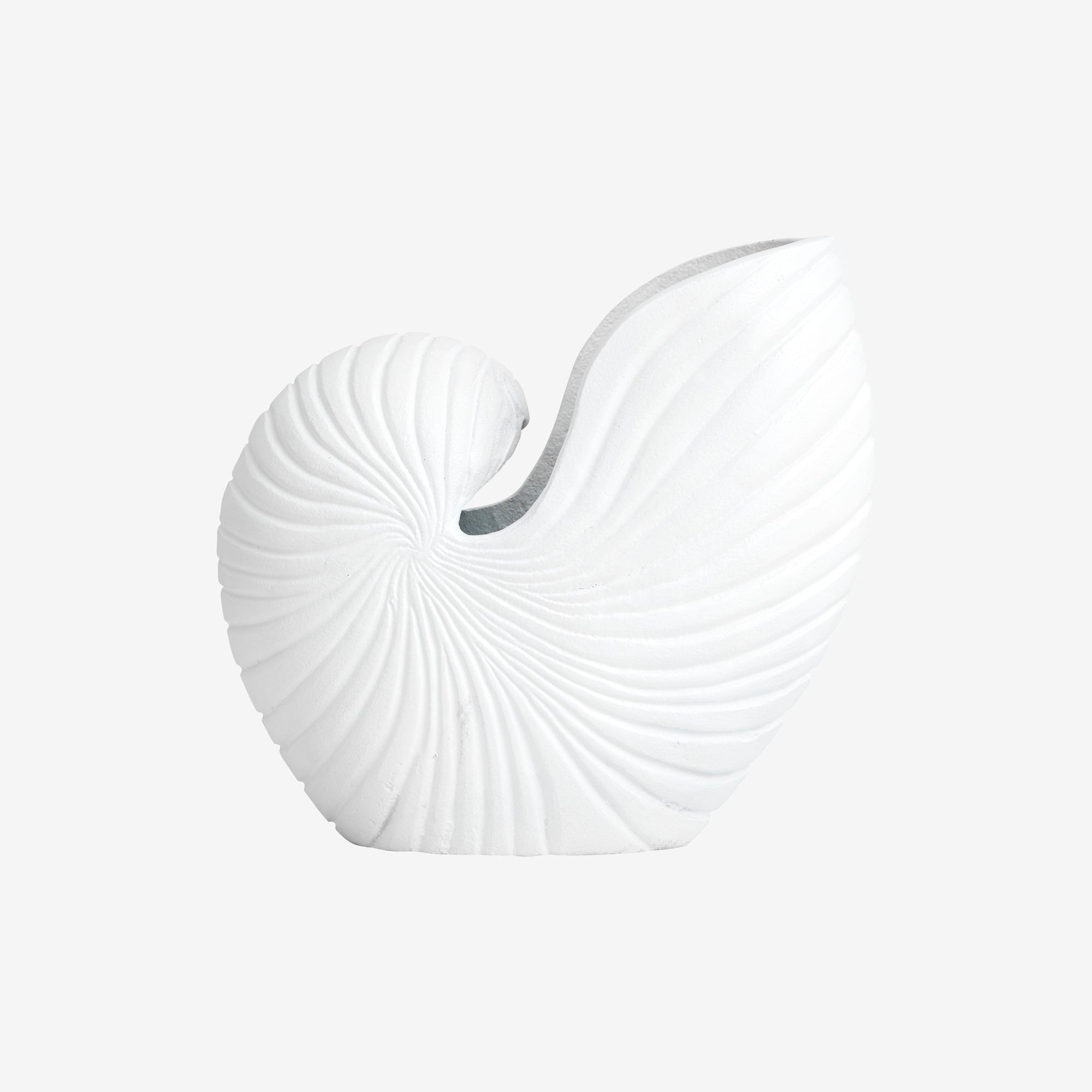 RAKITU Kruka – Snäckformad Skulptur i Vit Aluminium